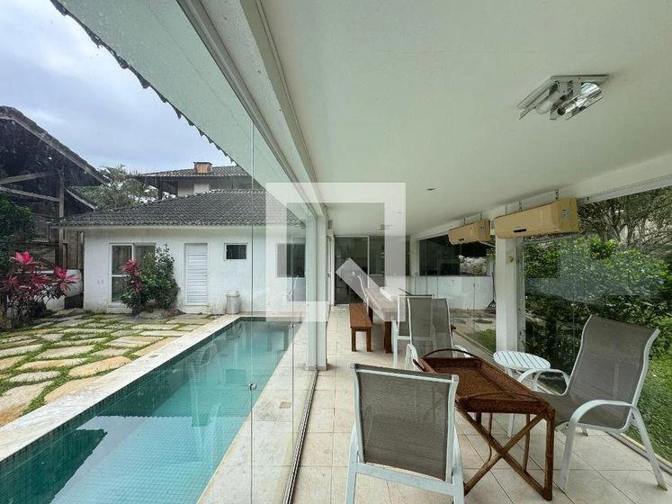 1000 m² house with a washing machine and a bathtub — photo 48