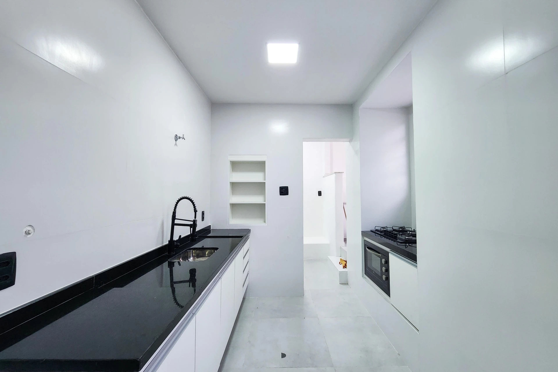 5-bedroom apartment with a mountain view in Rio de Janeiro — photo 65