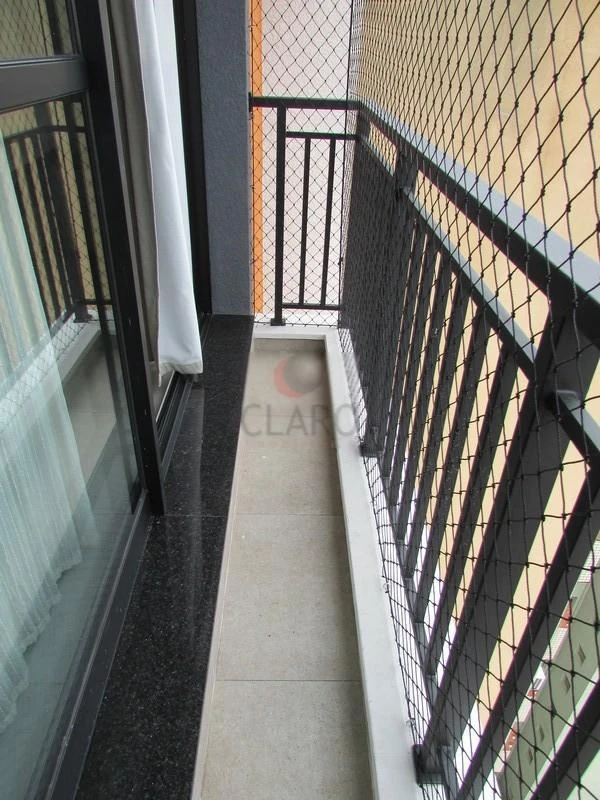 One-bedroom apartment in a building with a coworking space — photo 8