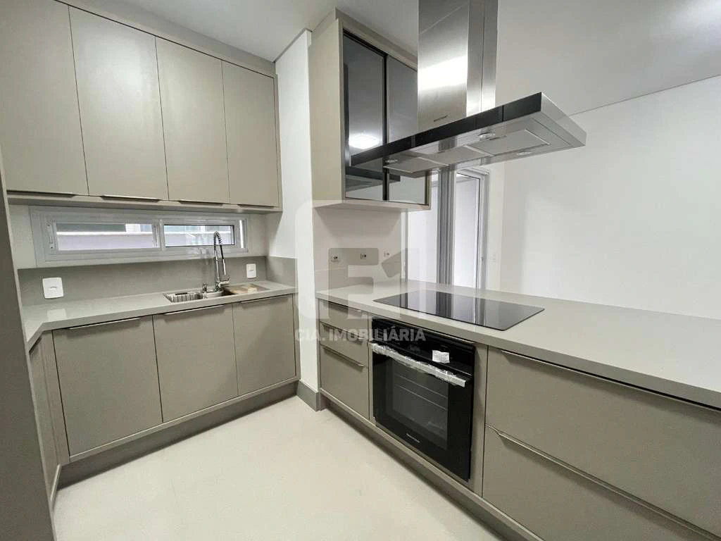 Дом без мебели с 4 спальнями и 184 м² — photo 2