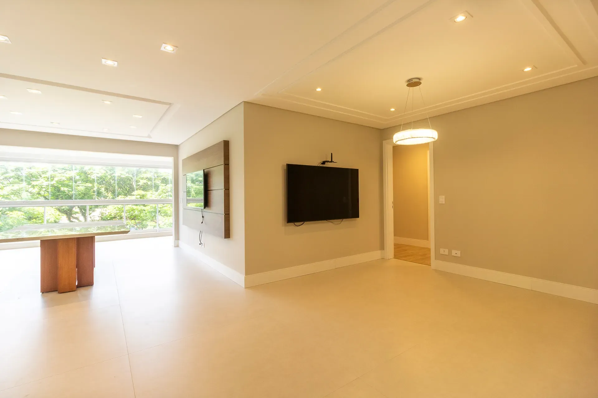 Unfurnished 4-bedroom apartment with 5 bathrooms — photo 6