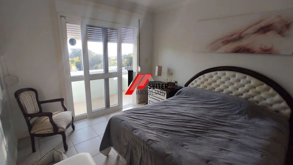 Rental house with 5 bedrooms and an open-plan kitchen — photo 37