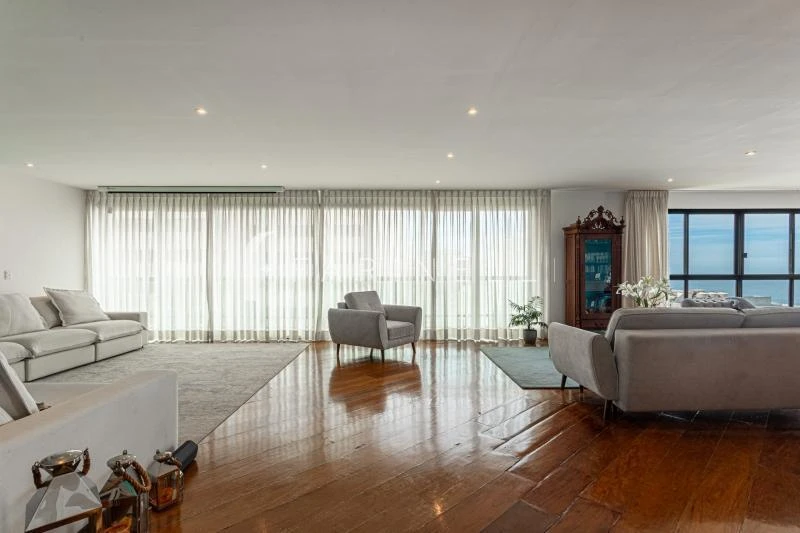 Furnished 250 m² apartment with 2 en-suite bedrooms — photo 8