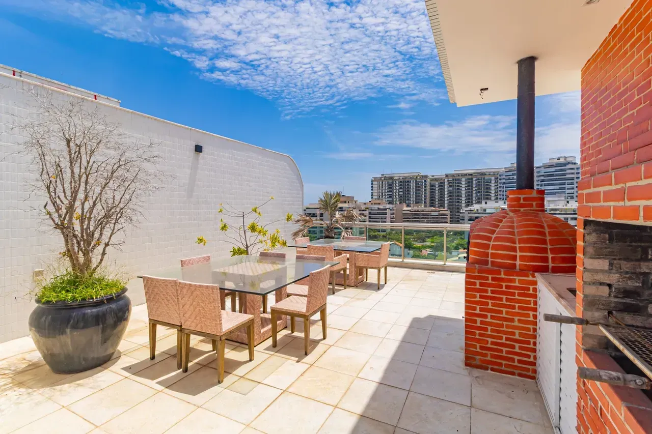 575 m² apartment with 4 en-suite bedrooms and 4 parking — photo 85