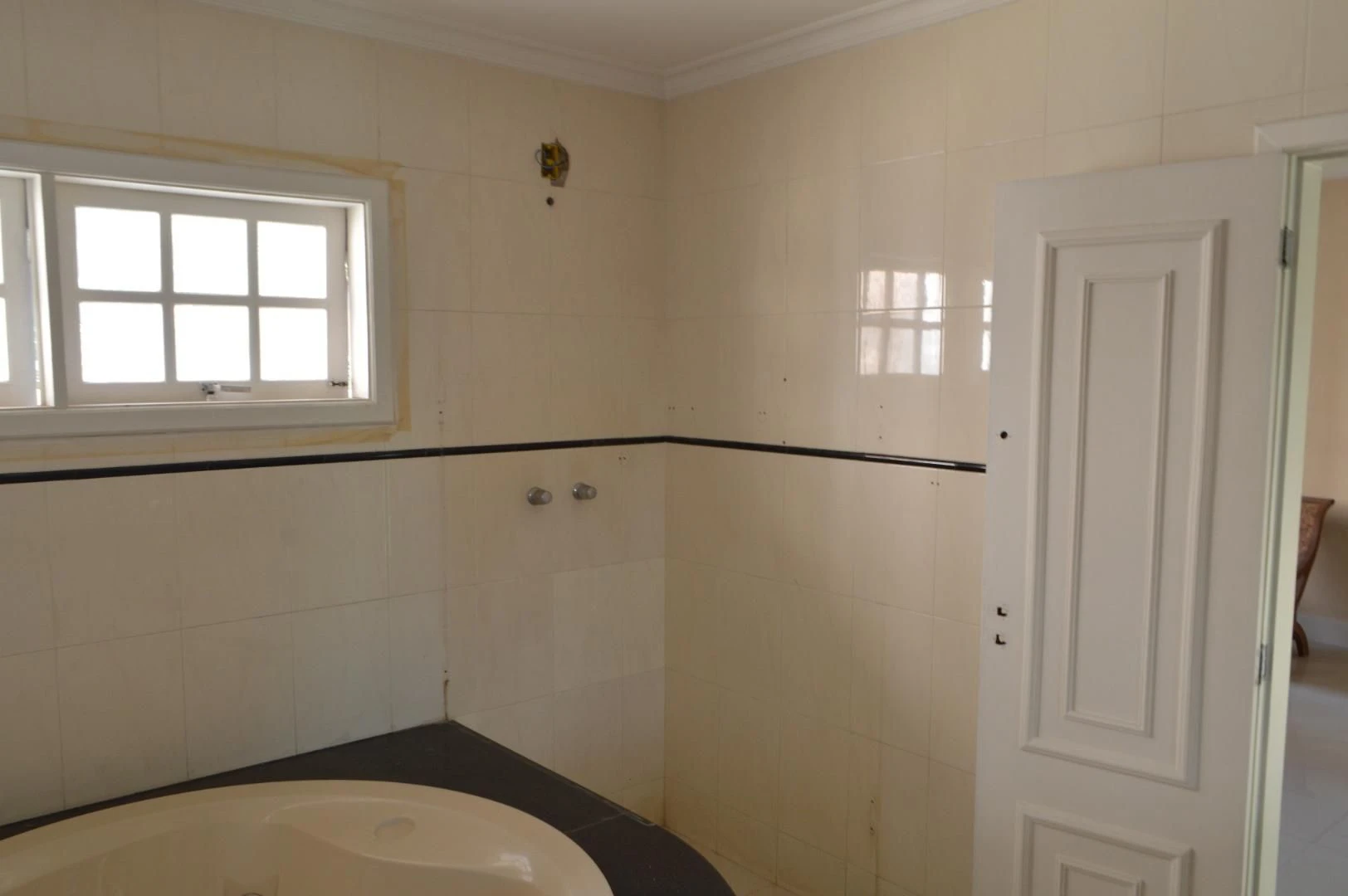 House, 362 m², with a jacuzzi — photo 65