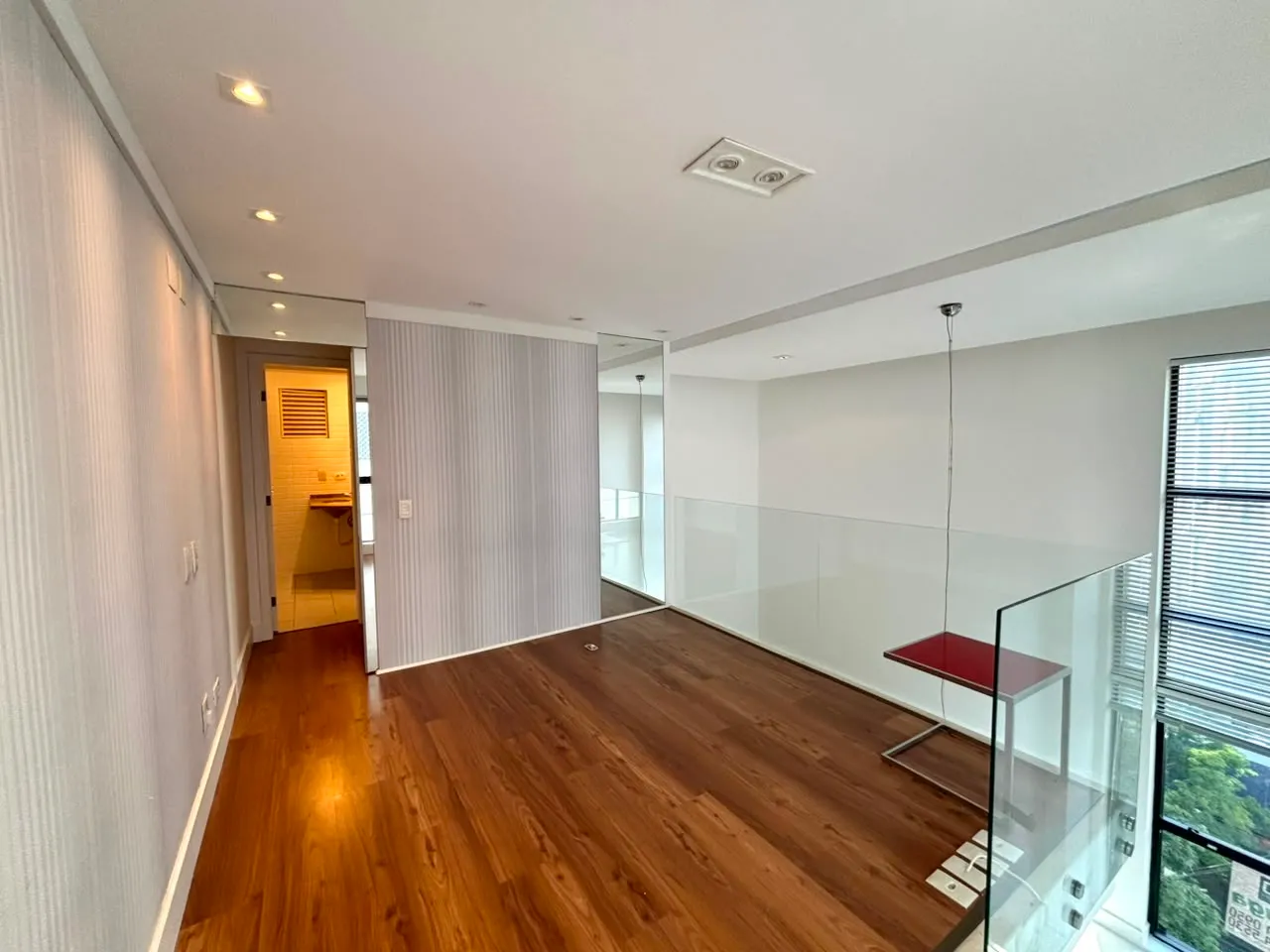 90 m² loft with 1 parking spot and suite — photo 12