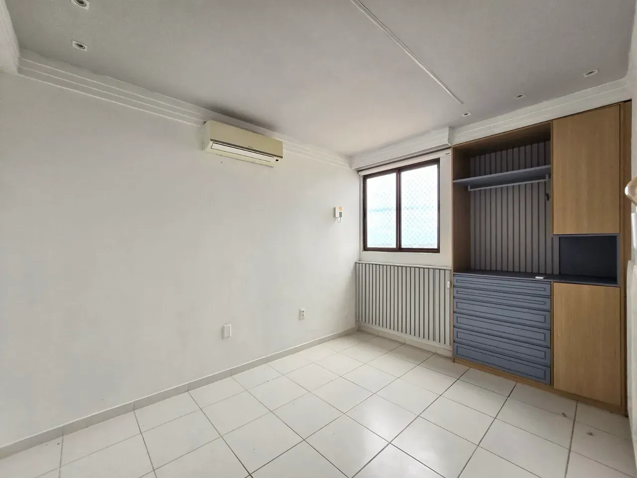 Apartment on the 11th floor with a home office — photo 8