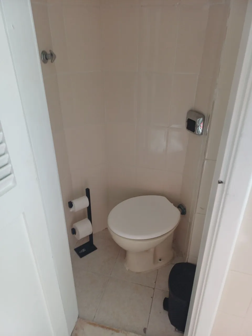 3-bedroom apartment with 3 bathrooms and separate kitchen — photo 7
