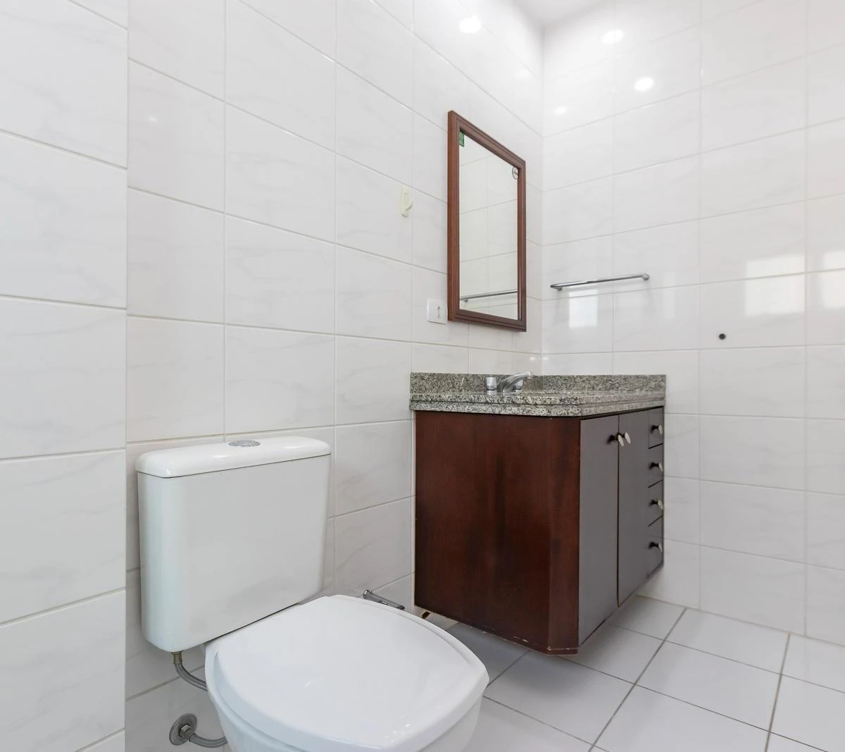 Furnished one-bedroom, 70 m² apartment in Curitiba — photo 7