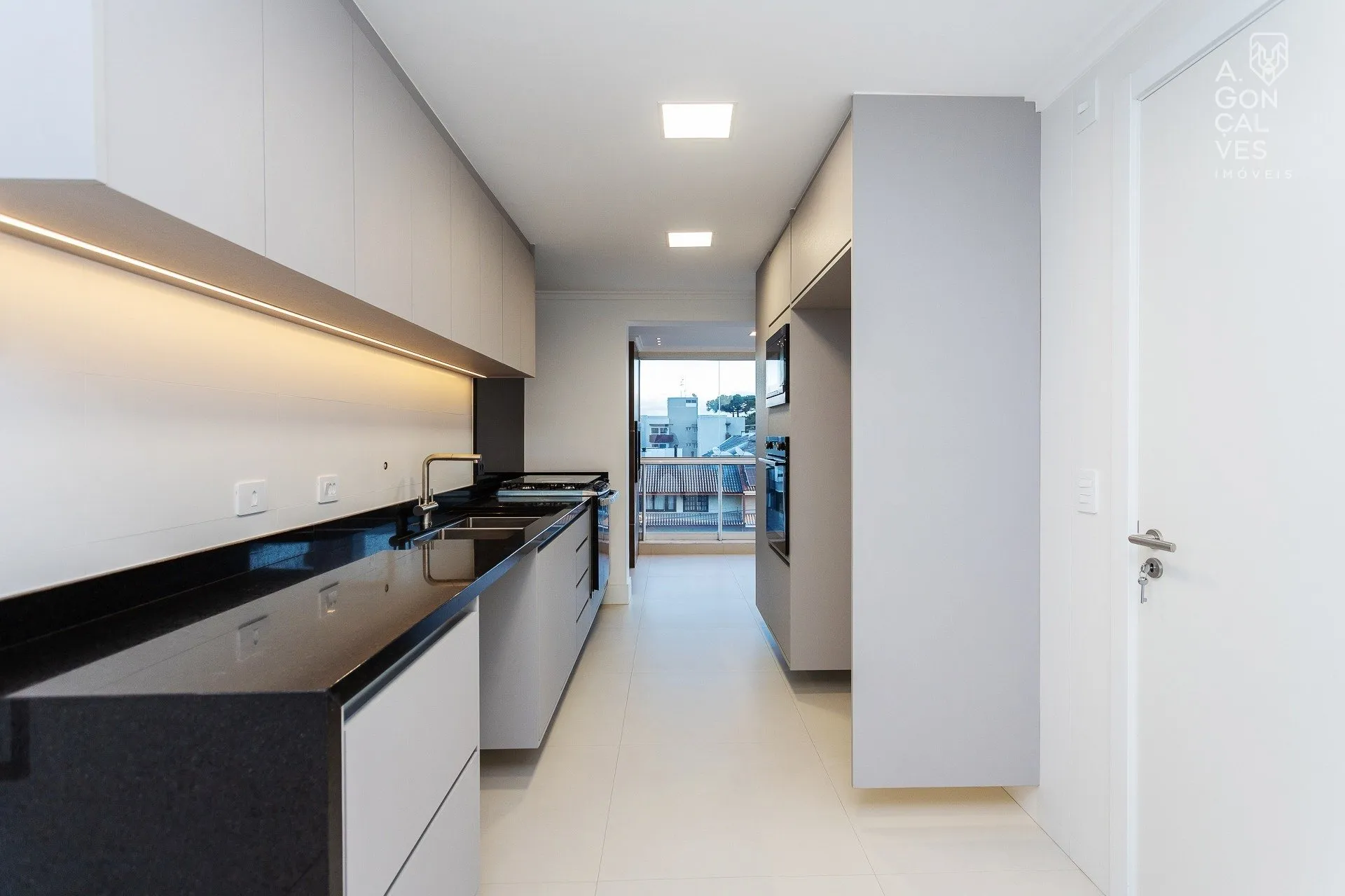 Apartamento com 4 quartos, 3 banheiros e 3 vagas — photo 22
