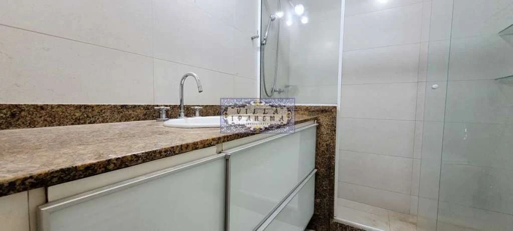 129 m² apartment with 3 bedrooms and a balcony — photo 23