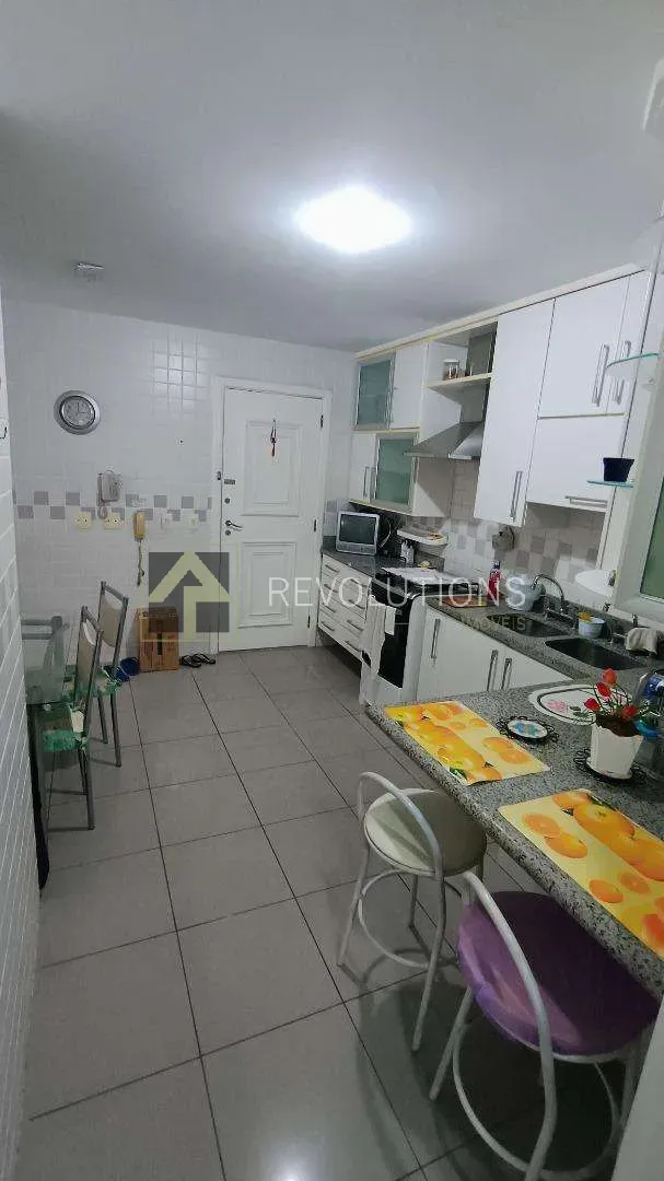 3-bedroom apartment with 1 suite and 4 bathrooms — photo 12