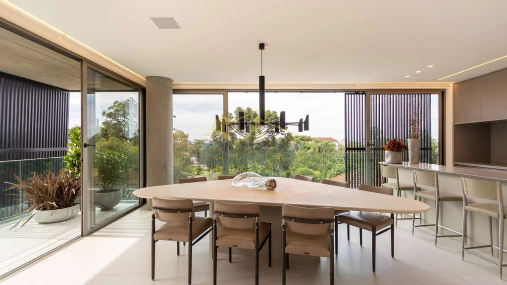 Furnished 3-bedroom apartment with 512 m² and 3 parking — photo 2