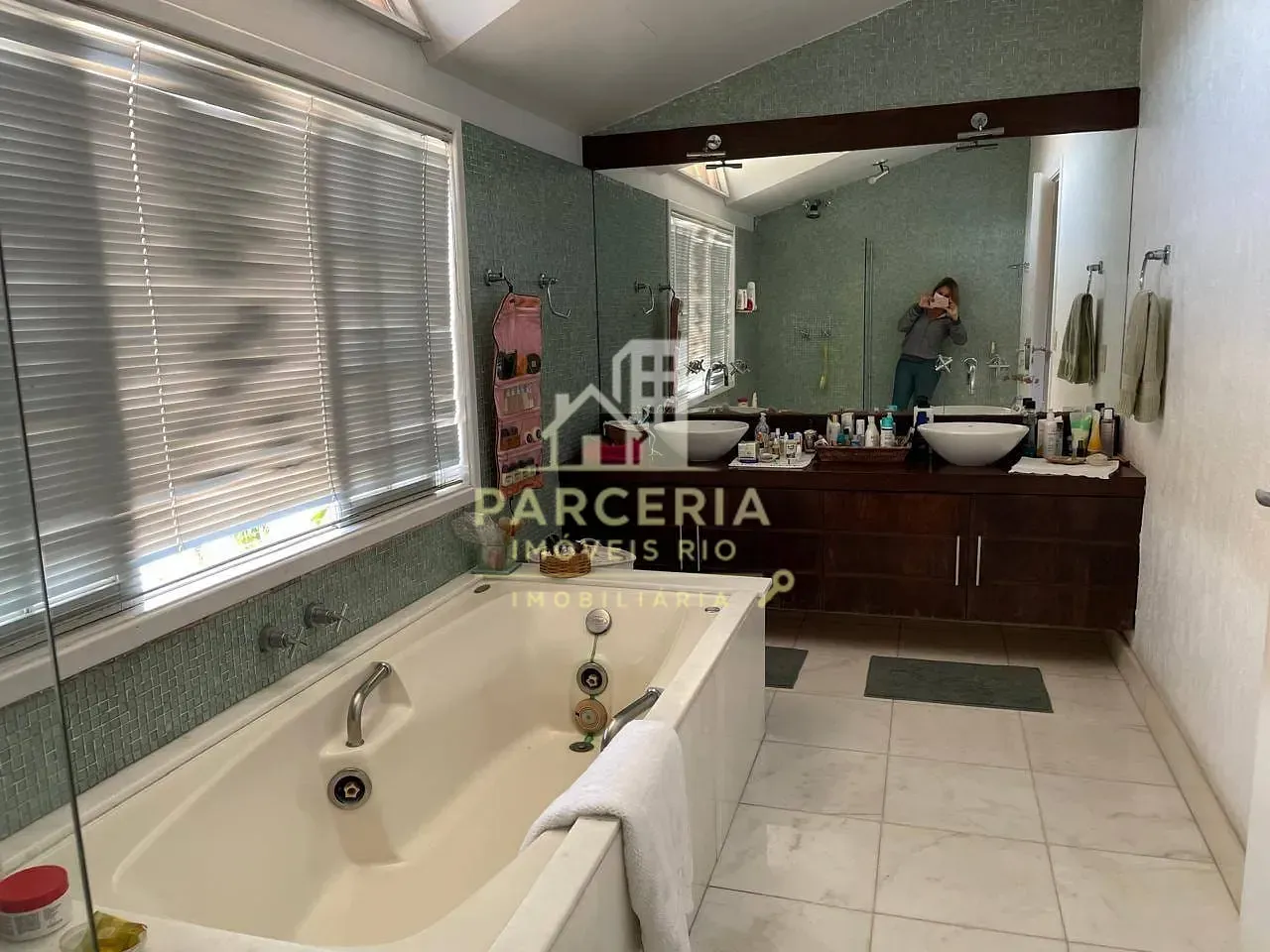 Casa mobiliada com 5 quartos e área de piscina compartilhada — photo 51
