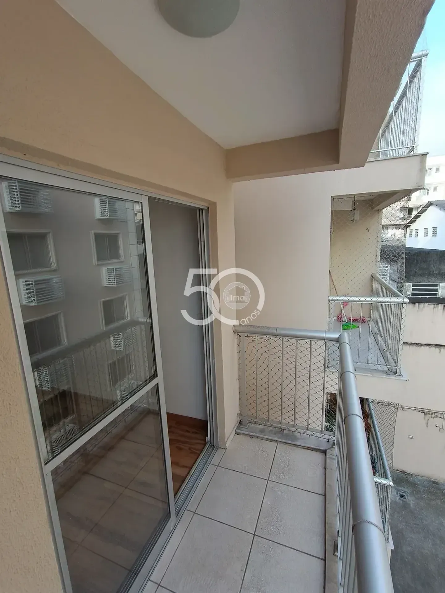 Departamento de 2 dormitorios con piso de madera o laminado — photo 13