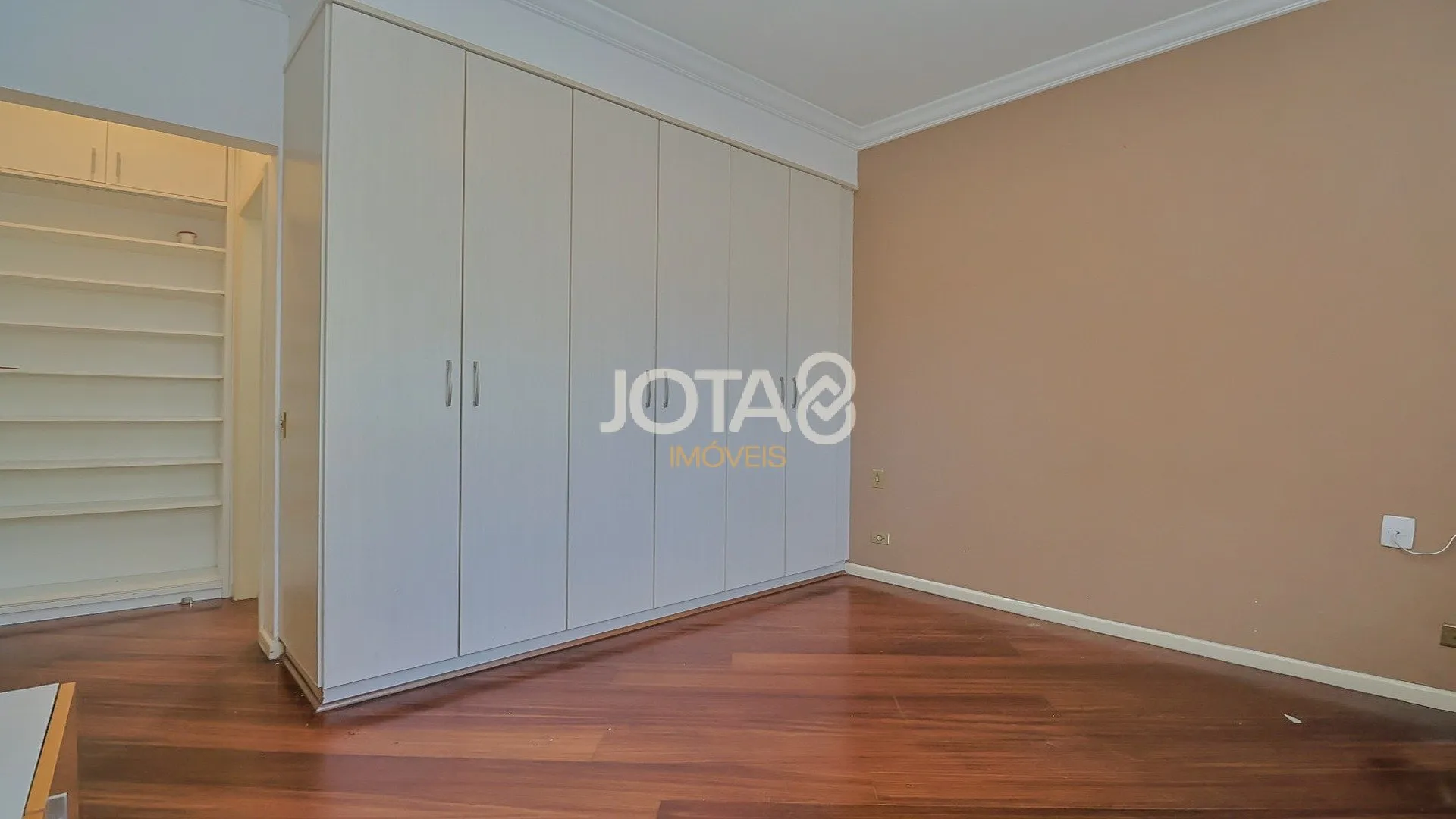 Apartamento de 3 dormitorios con balcón y 2 plazas, 109 m² — photo 22