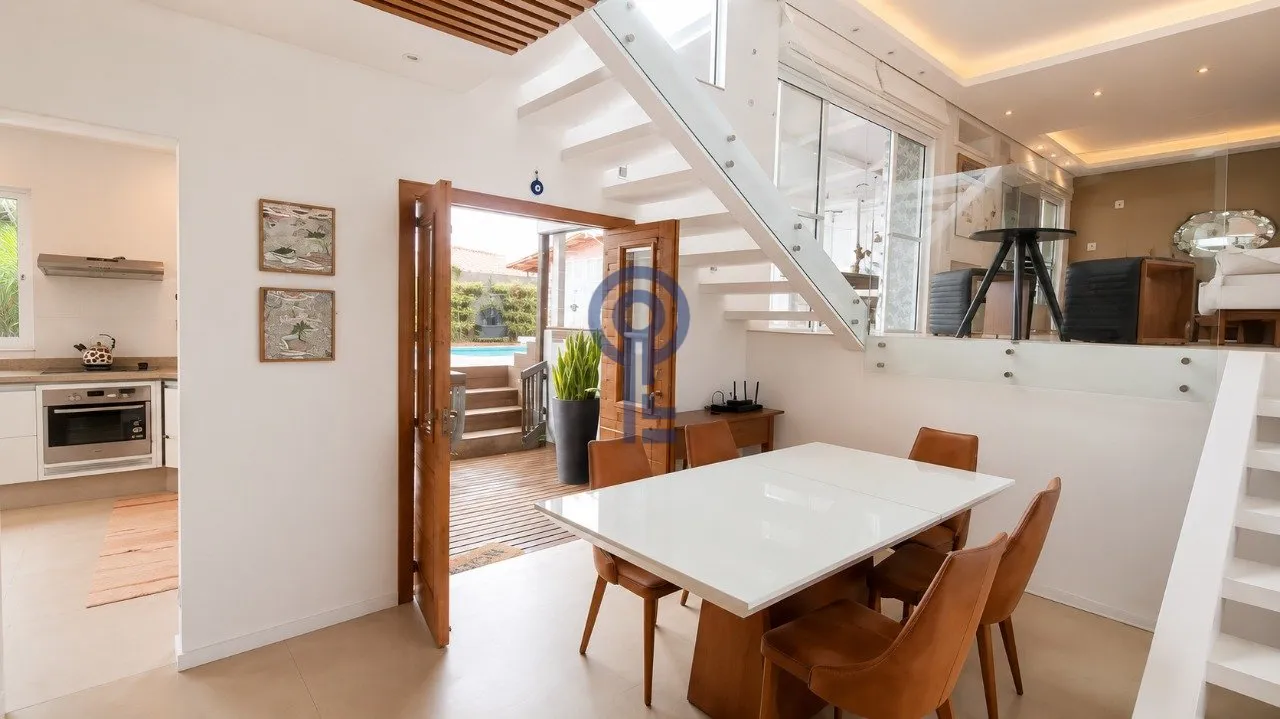 Furnished 3-bedroom house with open-plan kitchen — photo 11