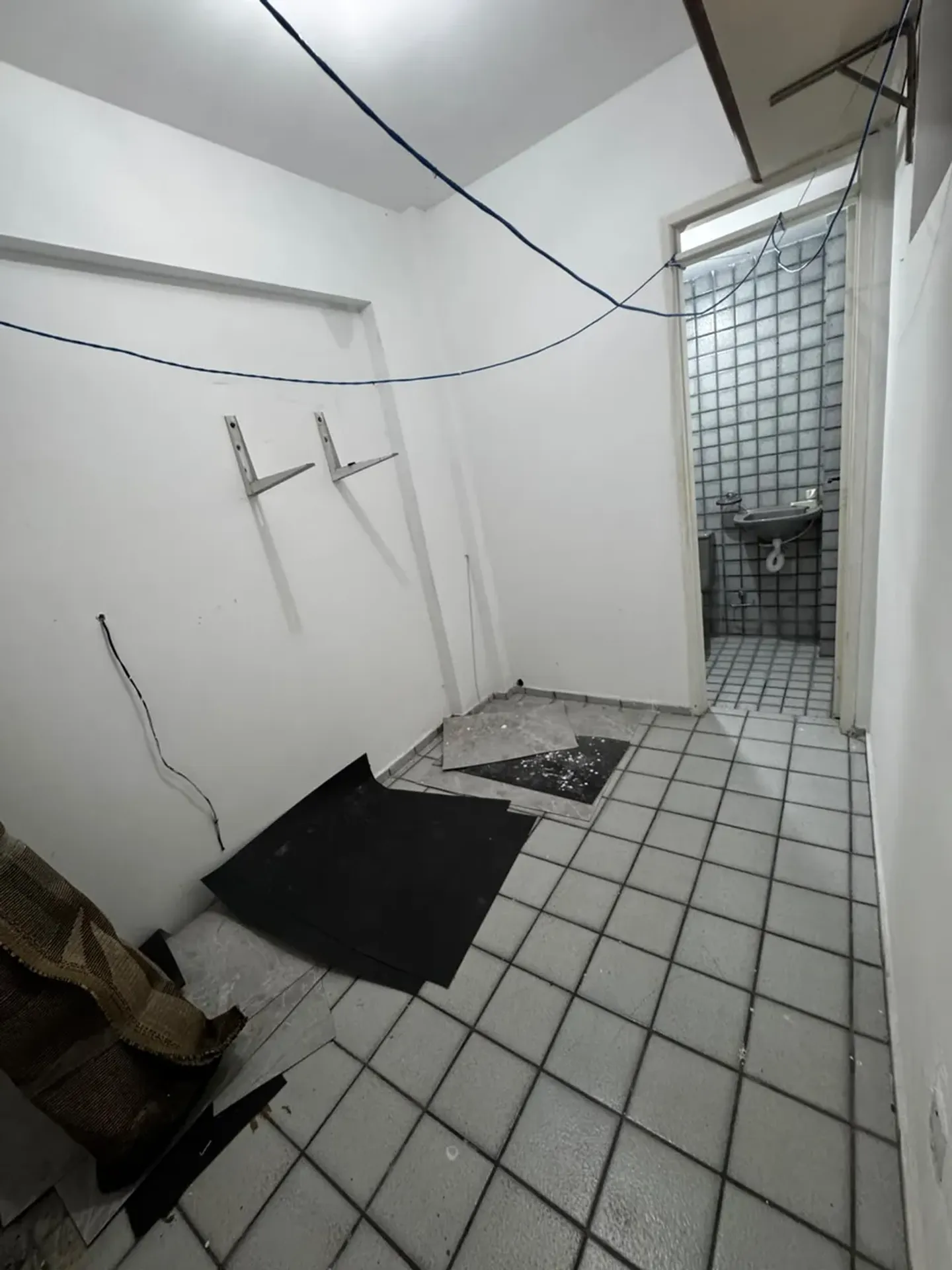 3-bedroom apartment with an enclosed balcony — photo 23