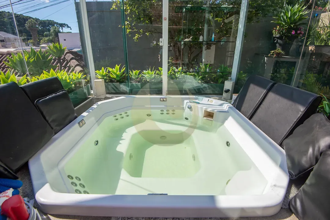 Furnished 860 m² house with 5 bedrooms and 10 bathrooms — photo 68
