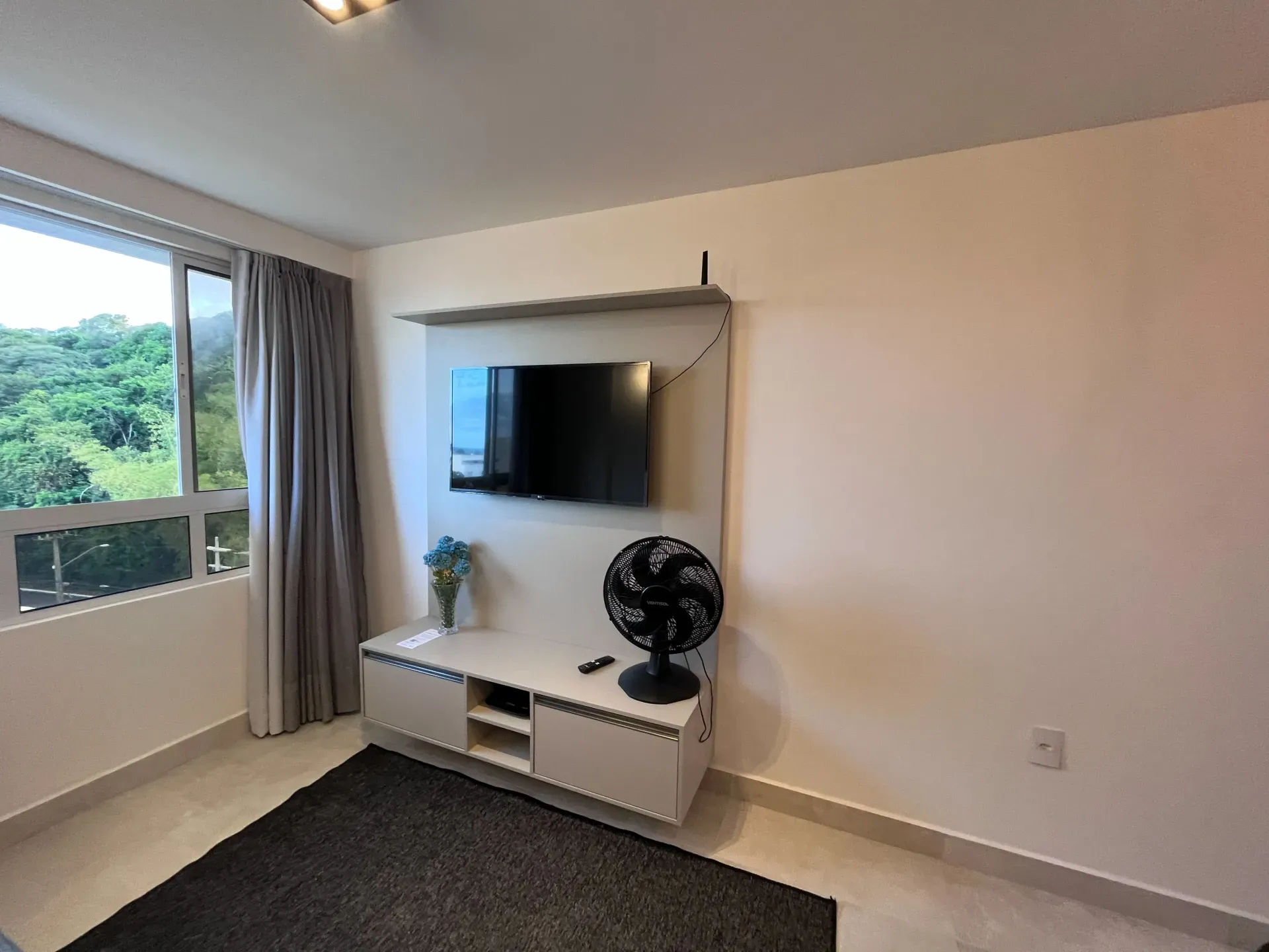 Water view in a one-bedroom apartment, 40 m² — photo 12