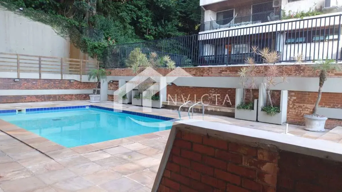 Residential apartment with 3 bedrooms and enclosed balcony — photo 12