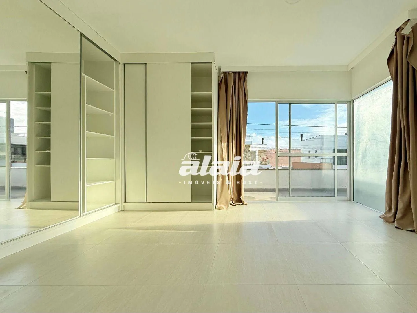 Casa en condominio de 220 m² con 3 suites y jardín privado — photo 3