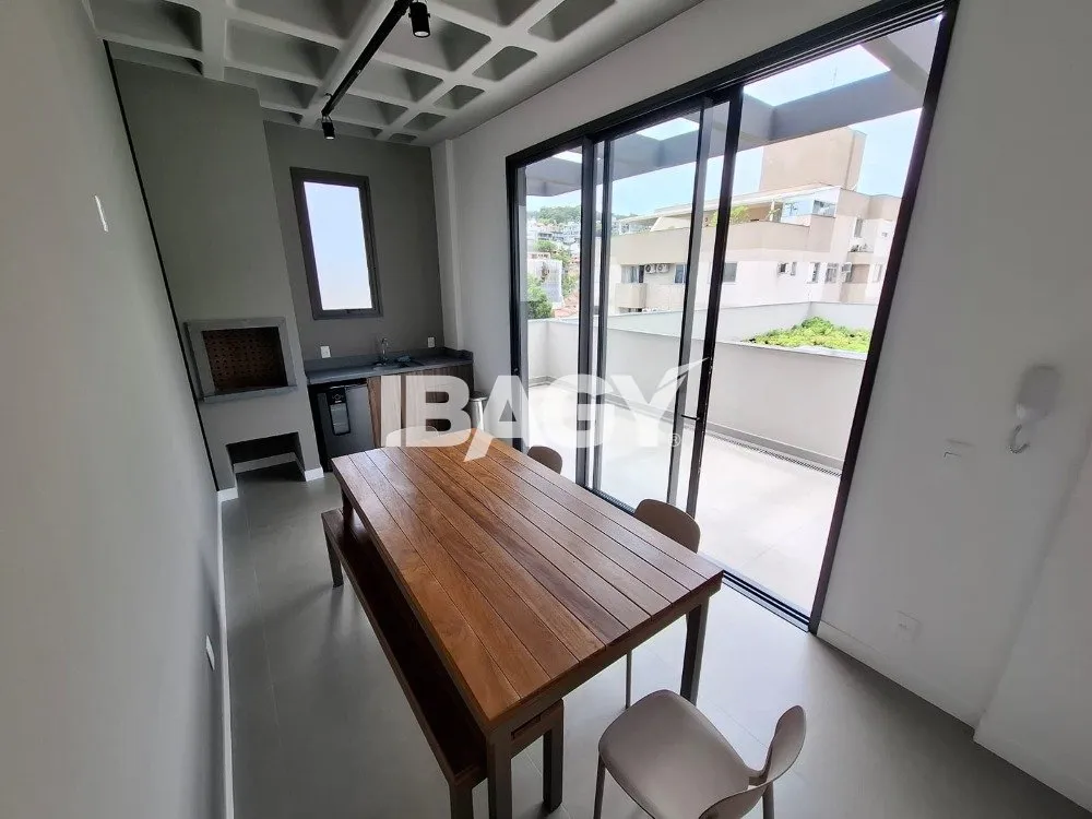 59 m² furnished studio with a ready workspace desk — photo 10