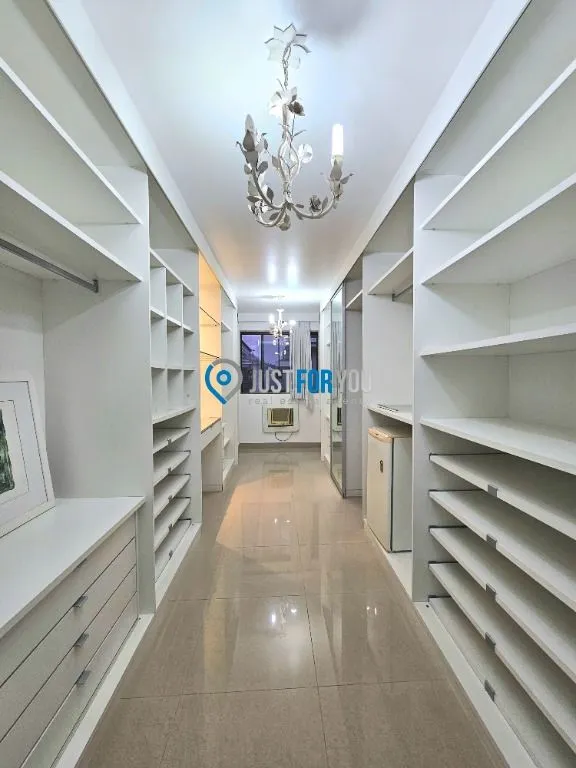 Furnished 4-bedroom house with 5 bathrooms and 350 m² — photo 27
