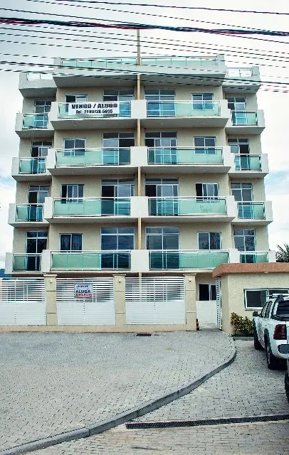 One-bedroom apartment in a building with a pool — photo 10