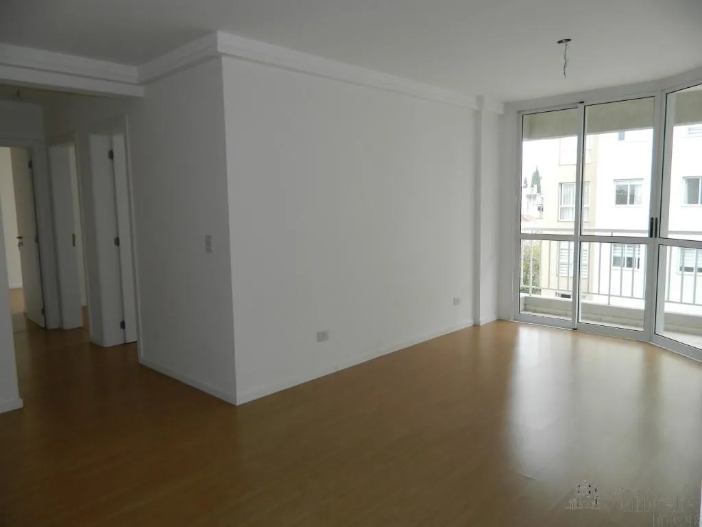 Балкон з грилем та 2 спальні: квартира 70 м² — photo 17