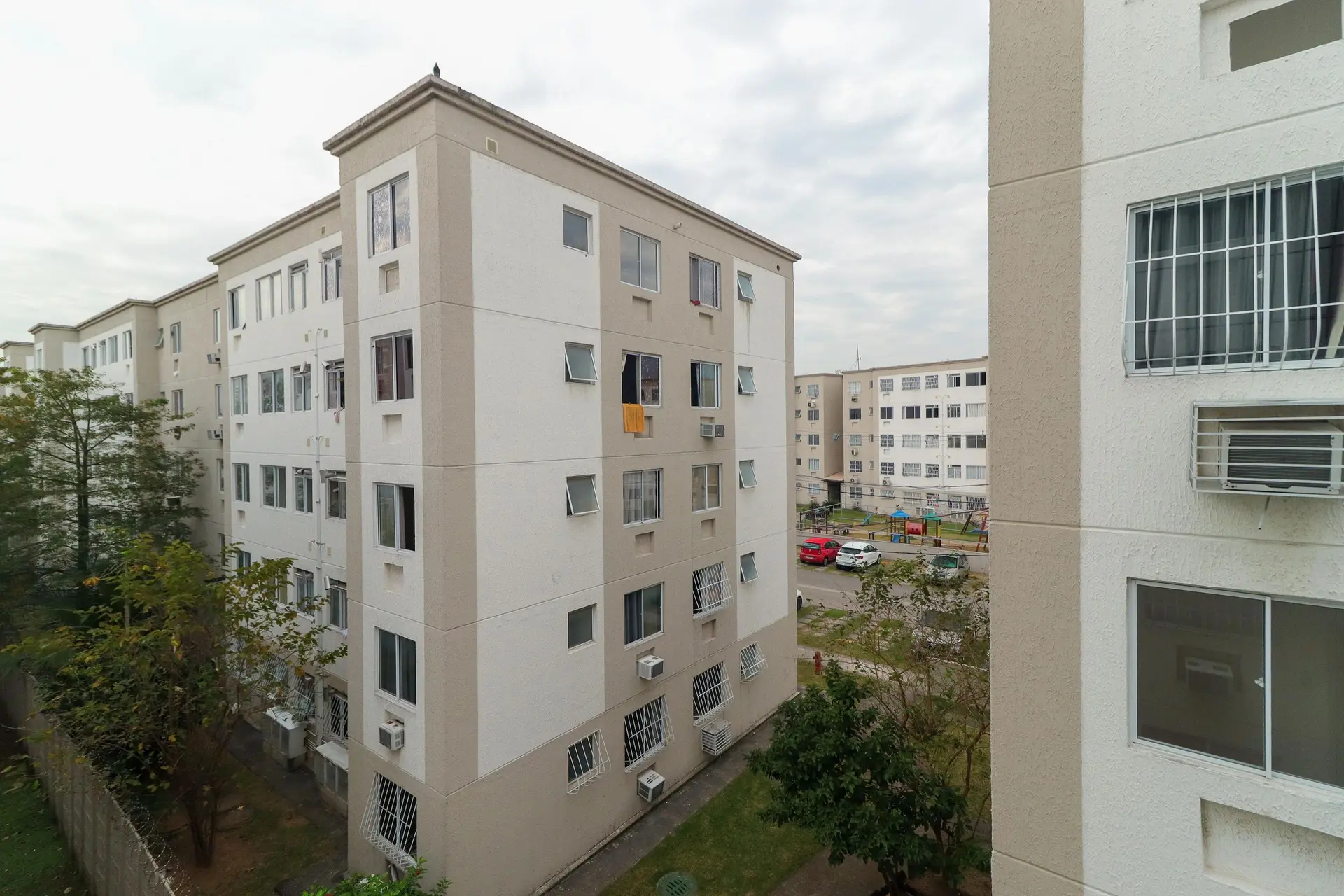 Furnished 2-bedroom apartment with 1 bathroom — photo 43