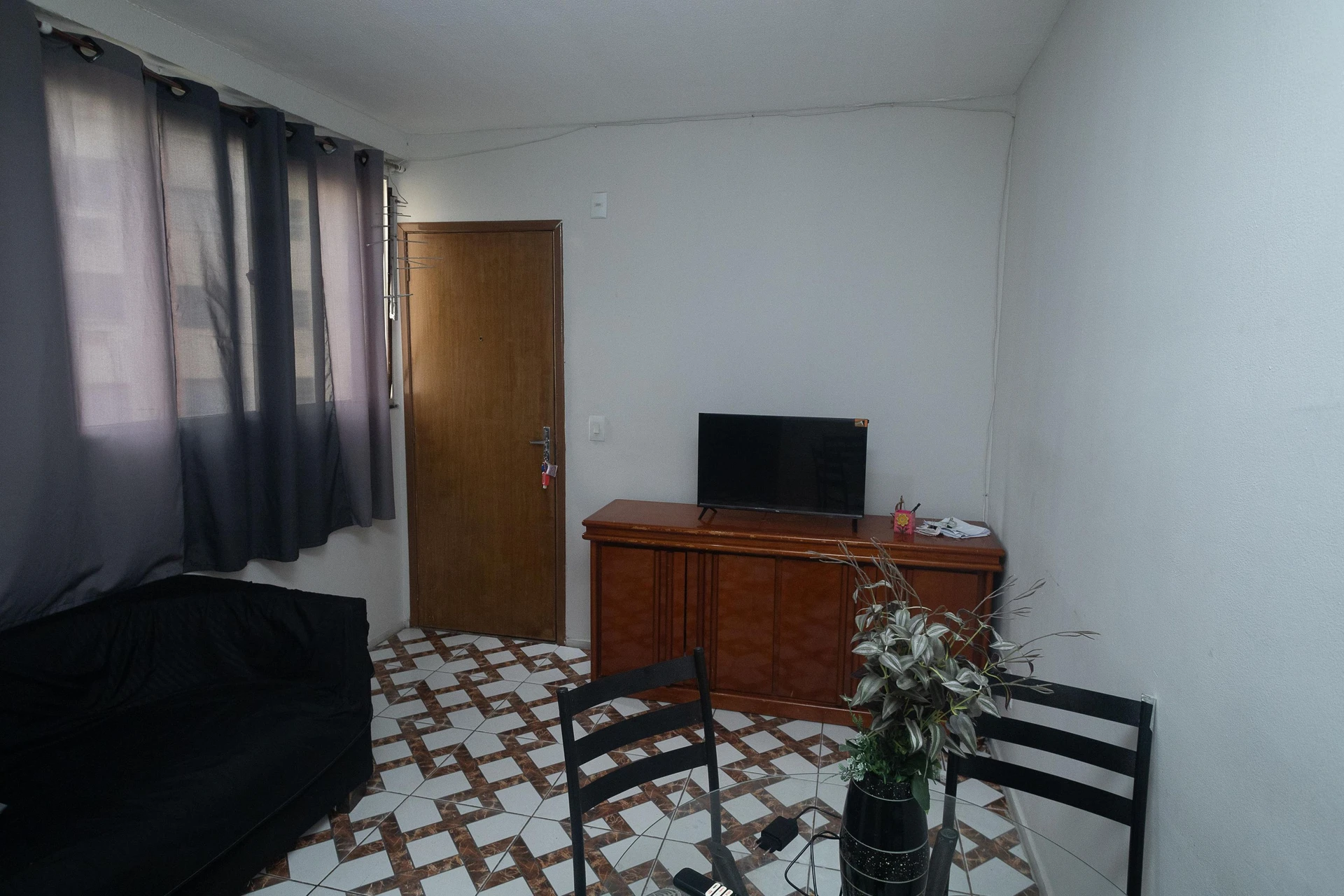 Rental apartment with 2 bedrooms and a private garden — photo 7