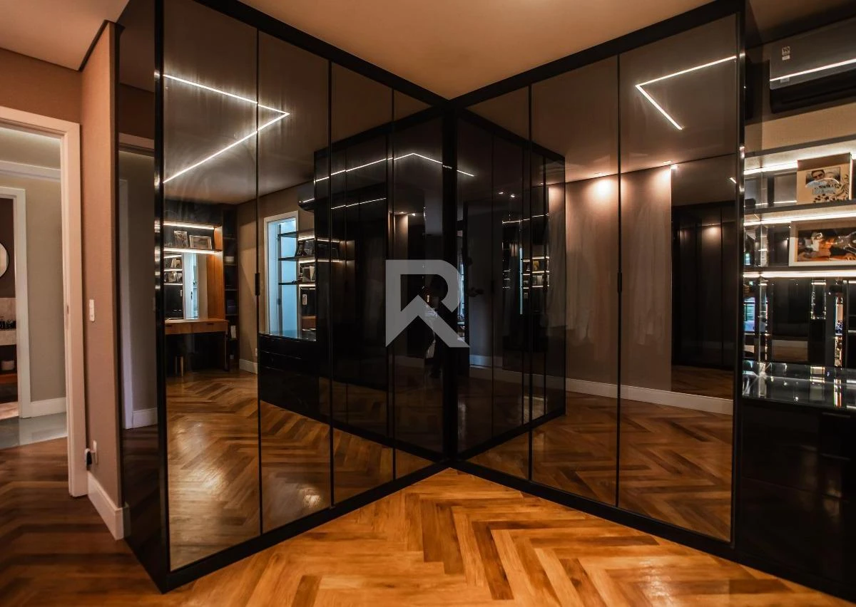 Apartment with 4 bedrooms, 255 m² and 4 parking spots — photo 31