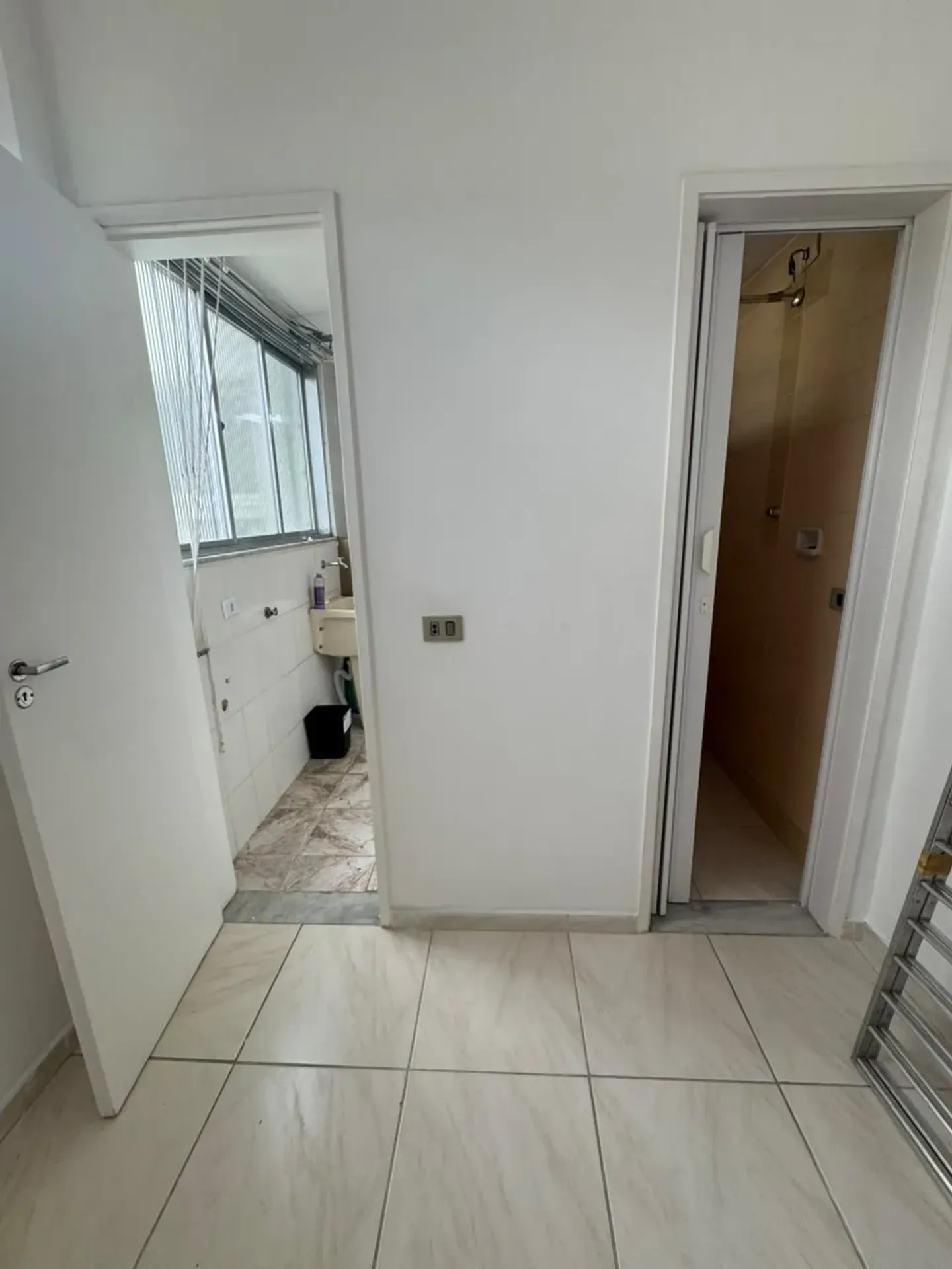 Apartment on the 3rd floor with wood or laminate floors — photo 26