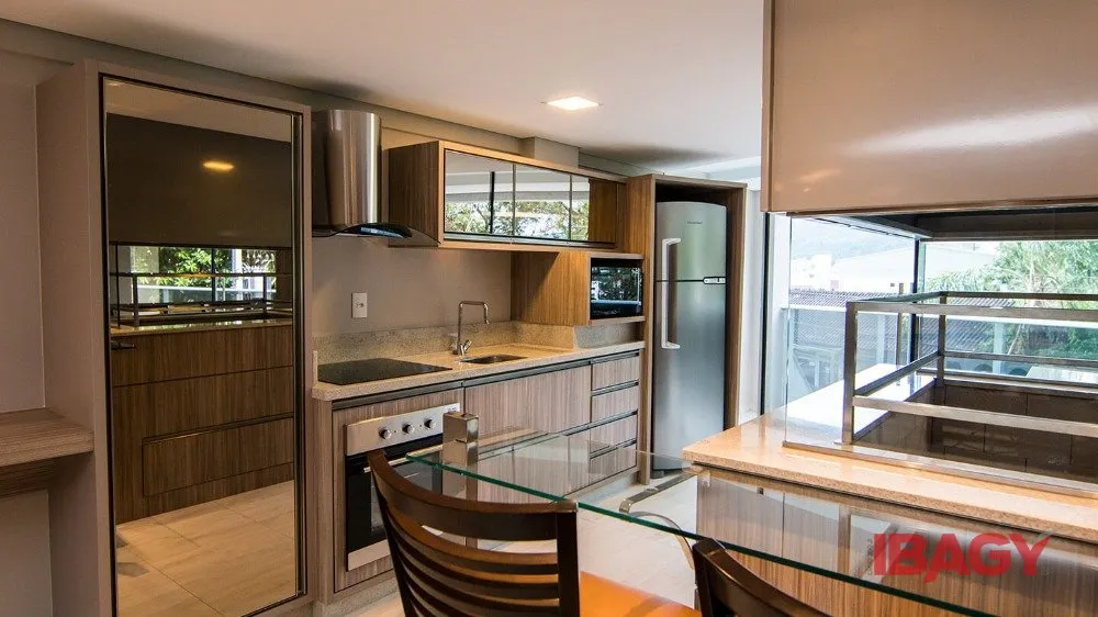 Balcony with a grill in a one-bedroom apartment, 39 m² — photo 16