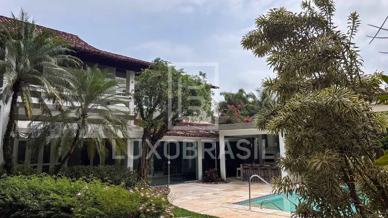 Casa com 5 quartos, 647 m² e churrasqueira na varanda — photo 5