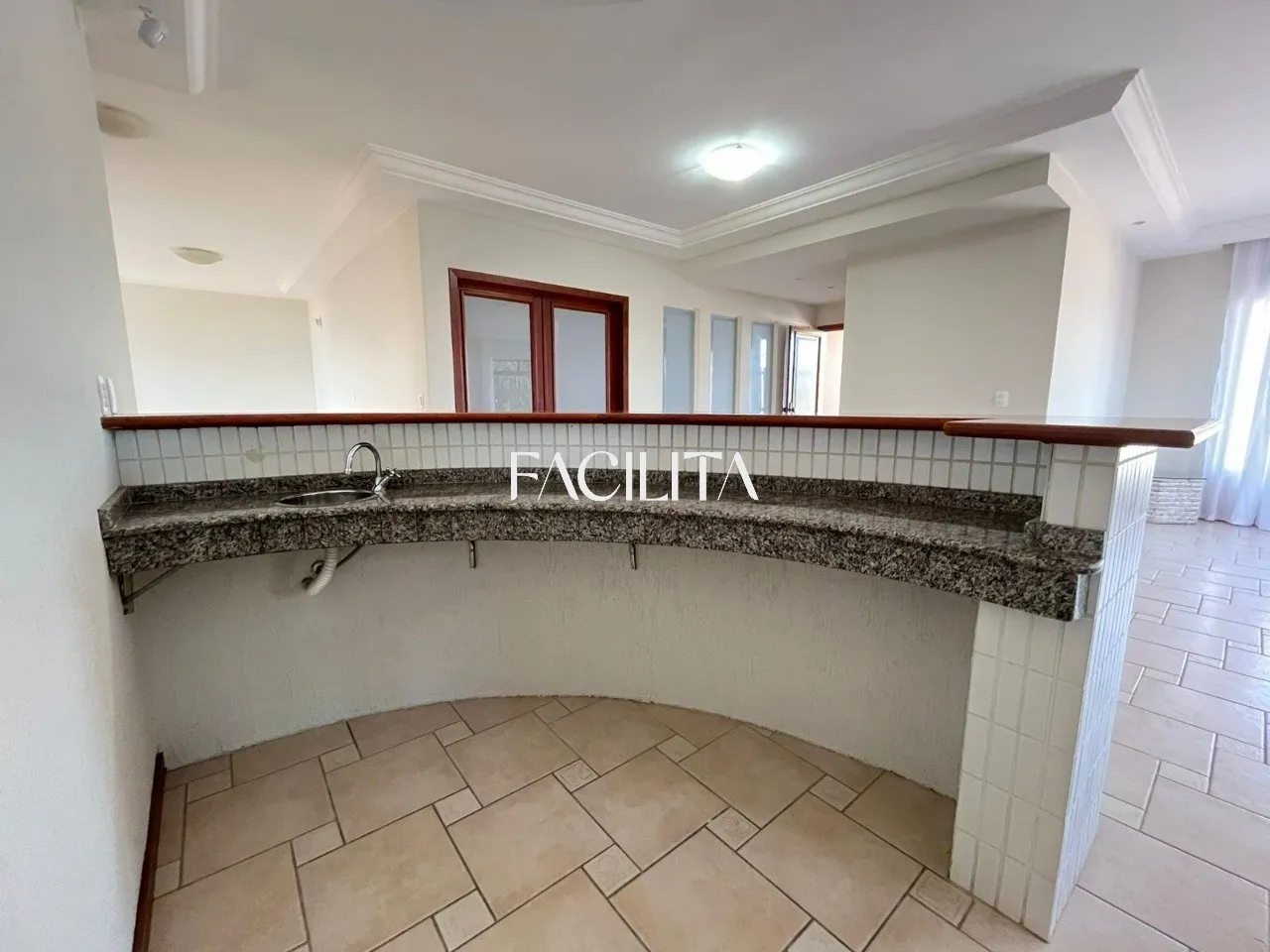 Furnished 456 m² house with 3 en-suite bedrooms and pool — photo 36