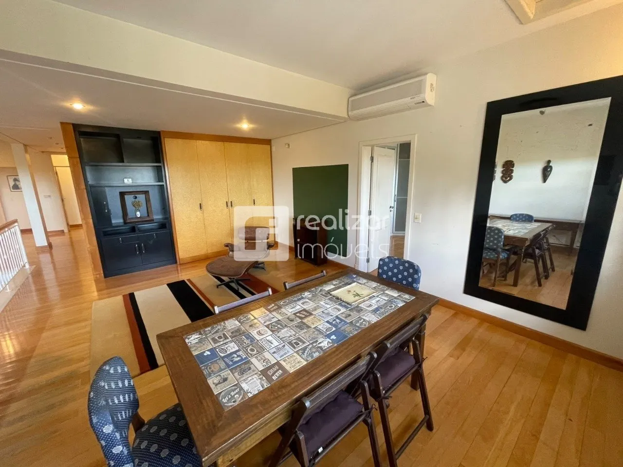 Casa de 5 dormitorios con balcón cerrado con vidrio — photo 14