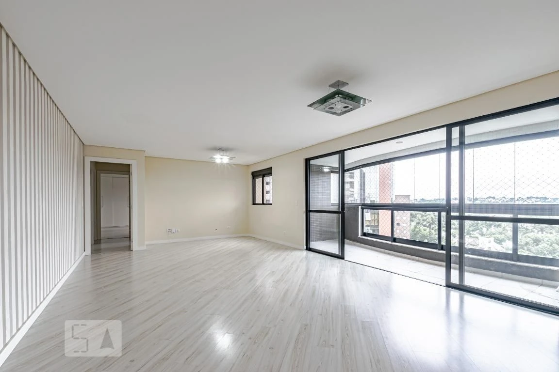Apartment, 140 m², with a bathtub