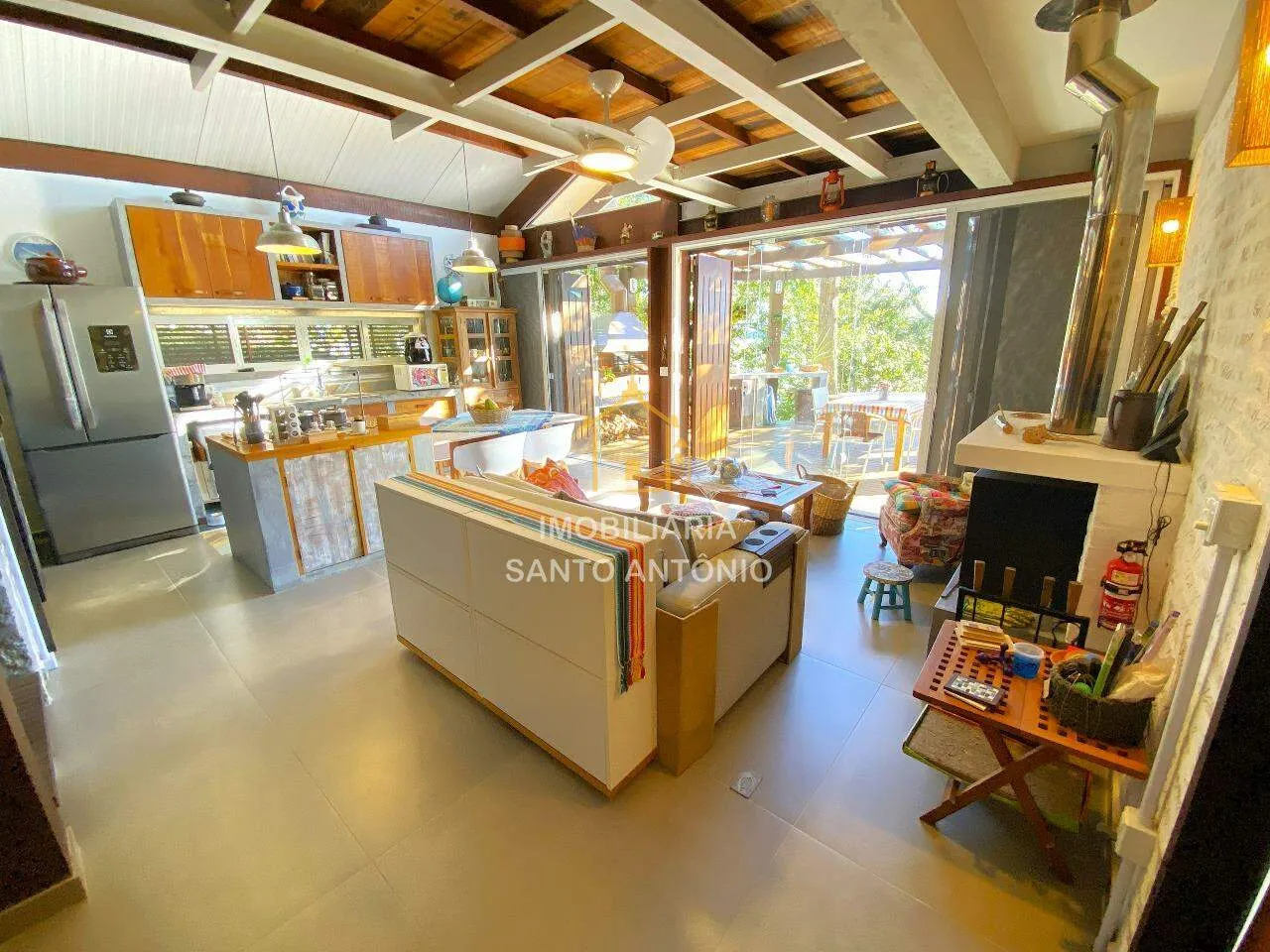 Furnished house with 2 en-suites and private BBQ