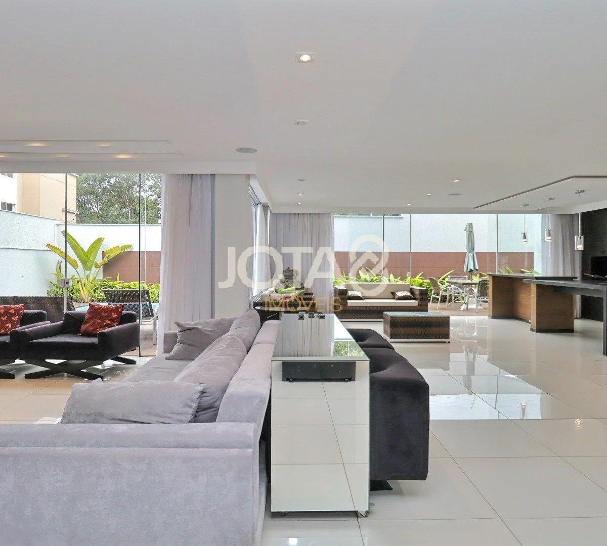 House with 3 en-suites, 400 m², plus a home office desk — photo 23