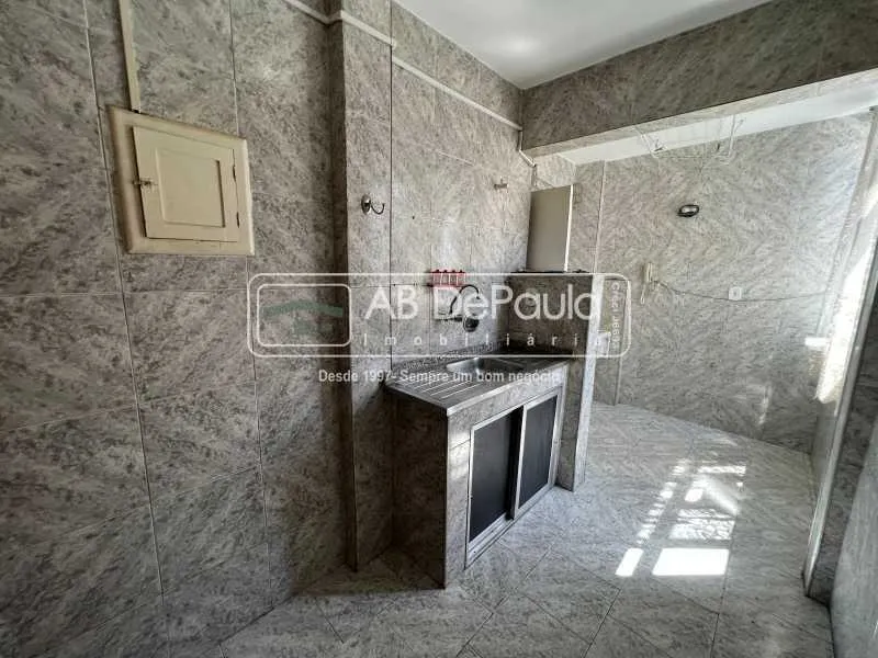 Apartment on the 3rd floor with wood or laminate floors — photo 3