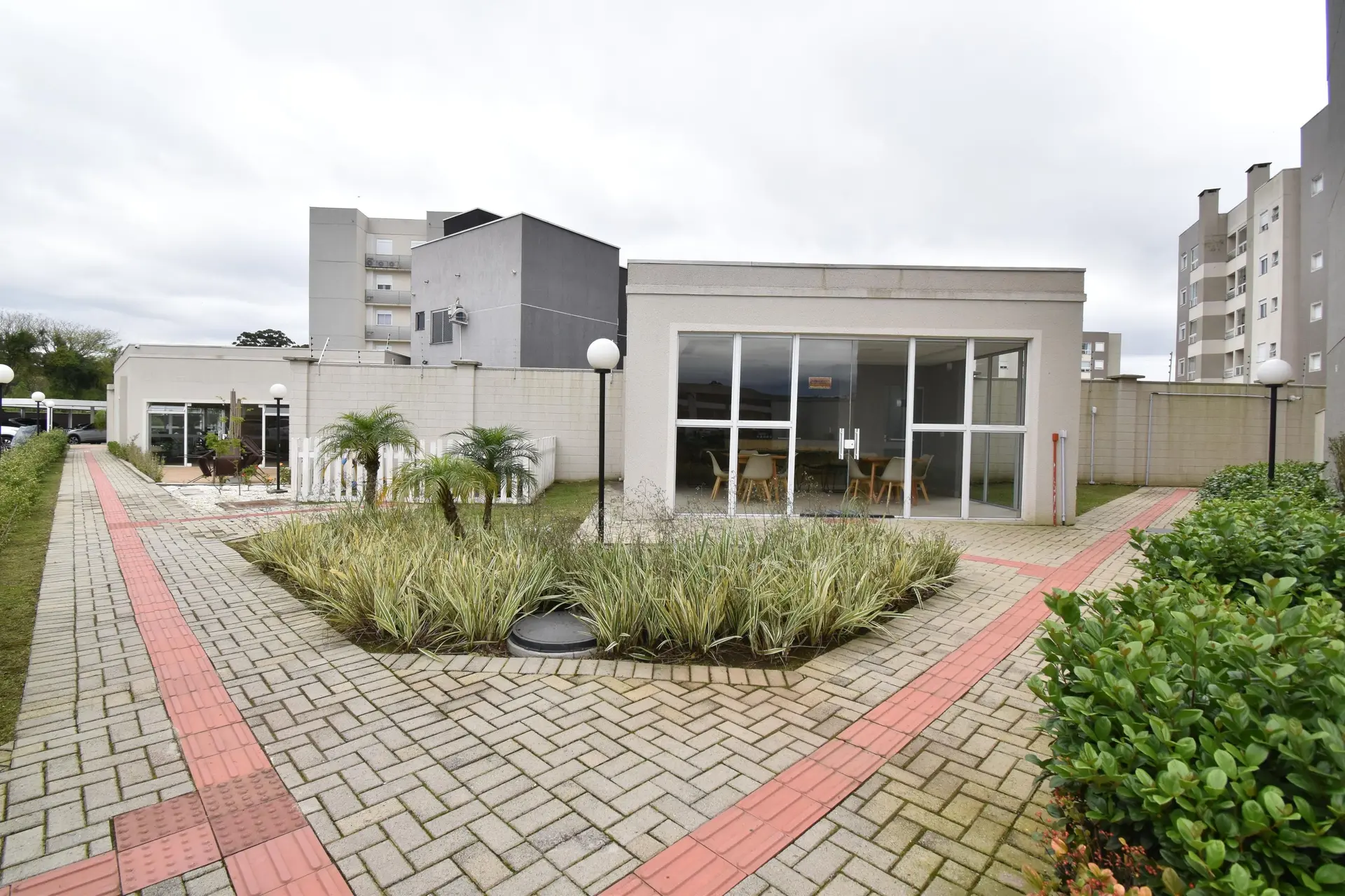 2-bedroom apartment with a home office in Curitiba — photo 15