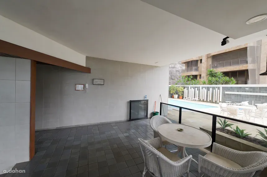 Unfurnished apartment with 4 bedrooms and 5 bathrooms — photo 45