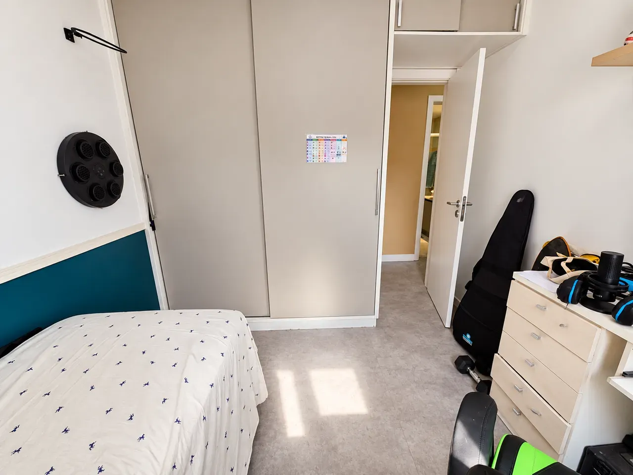 3-bedroom apartment with a home office — photo 12