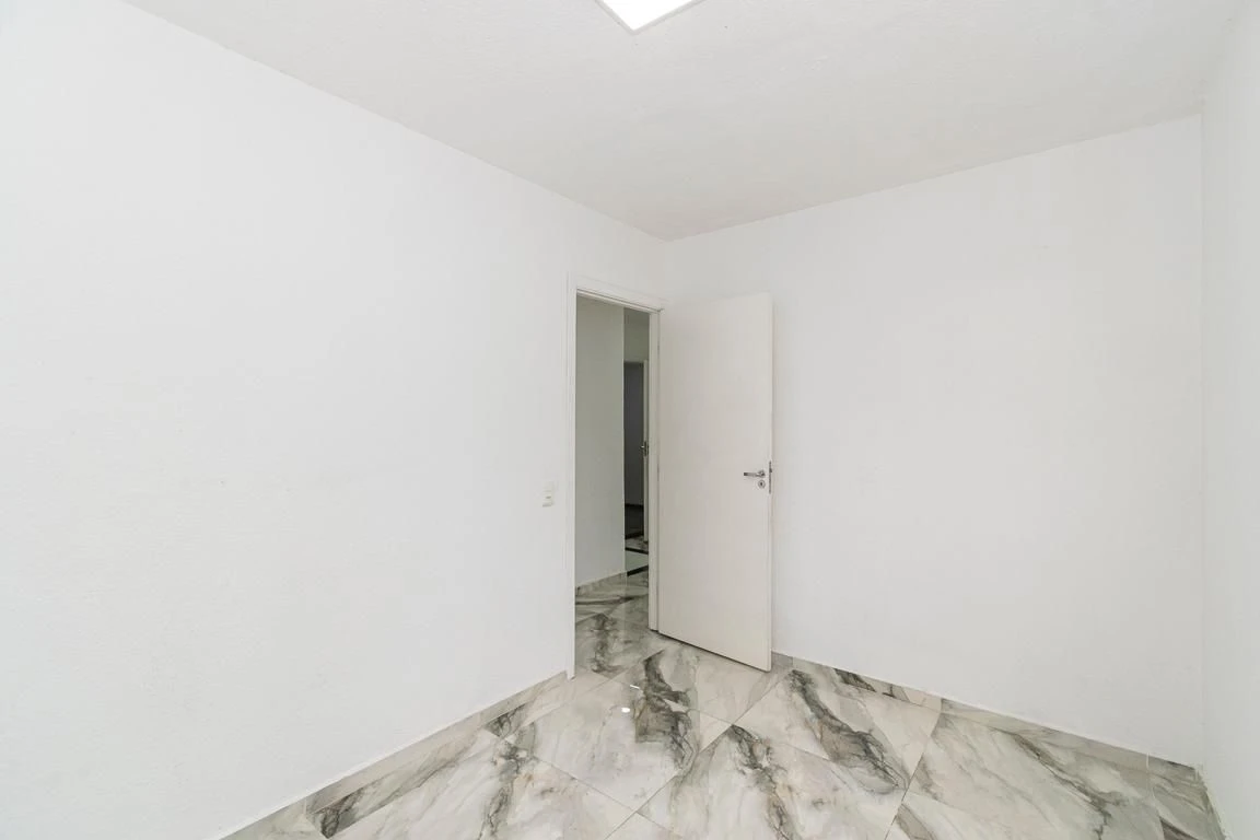2-bedroom apartment with 1 bathroom, no parking — photo 29