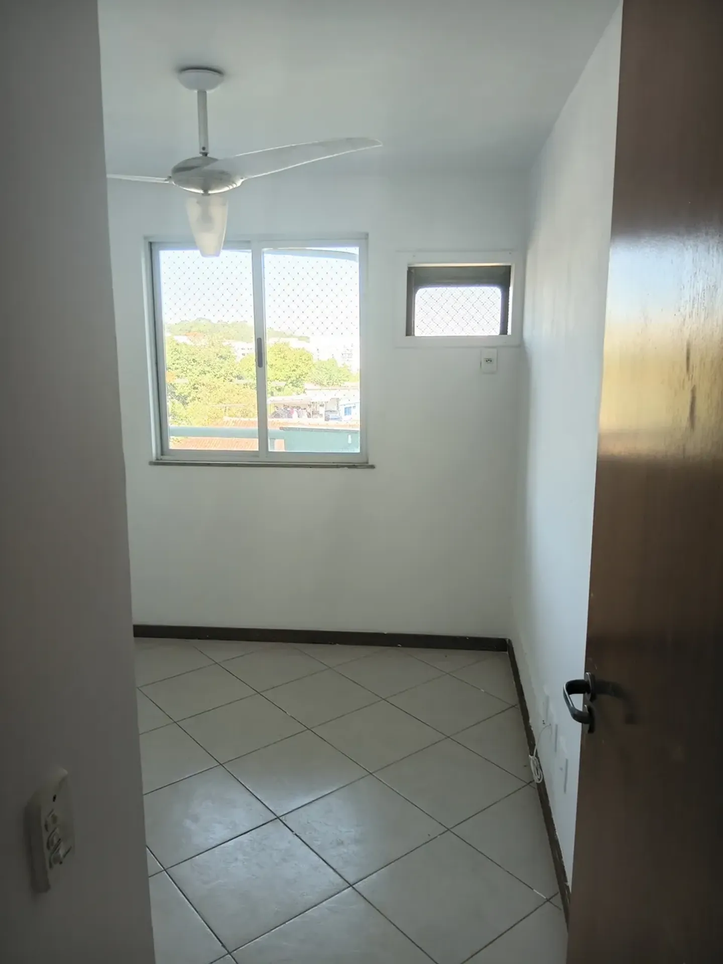 3-bedroom apartment with built-in wardrobes — photo 28