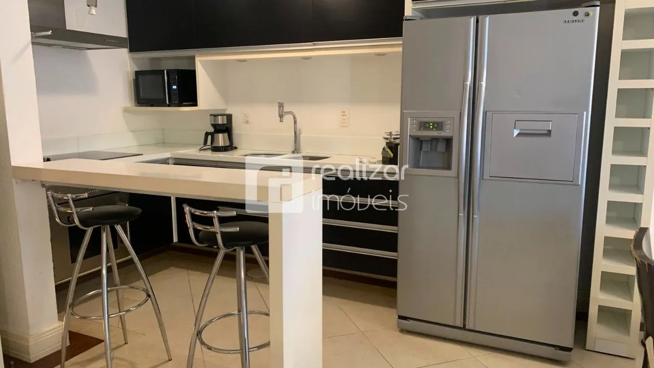 Furnished 2-bedroom apartment with 168 m² and en-suite — photo 18