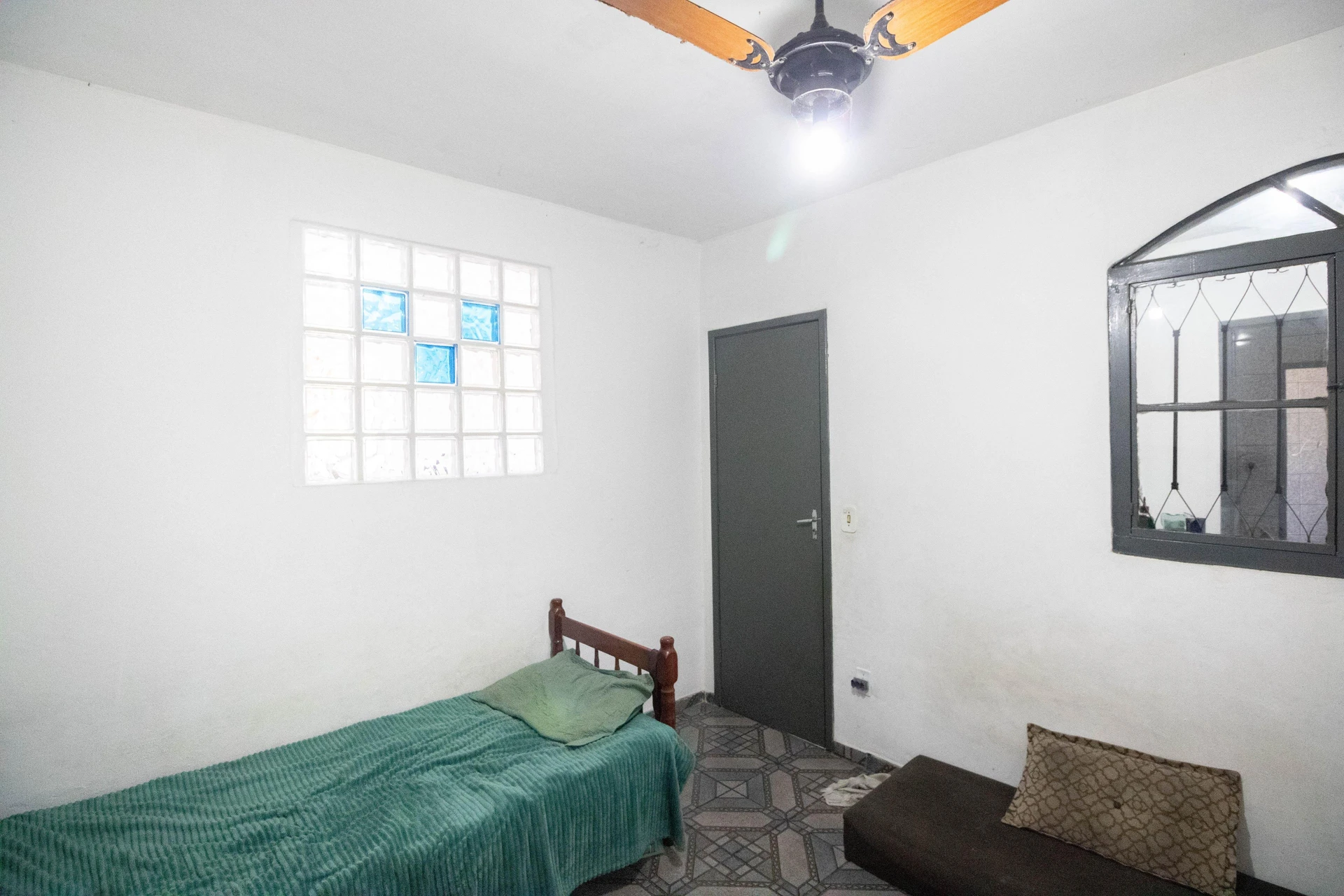 Furnished house with 2 bedrooms and 1 bathroom — photo 19