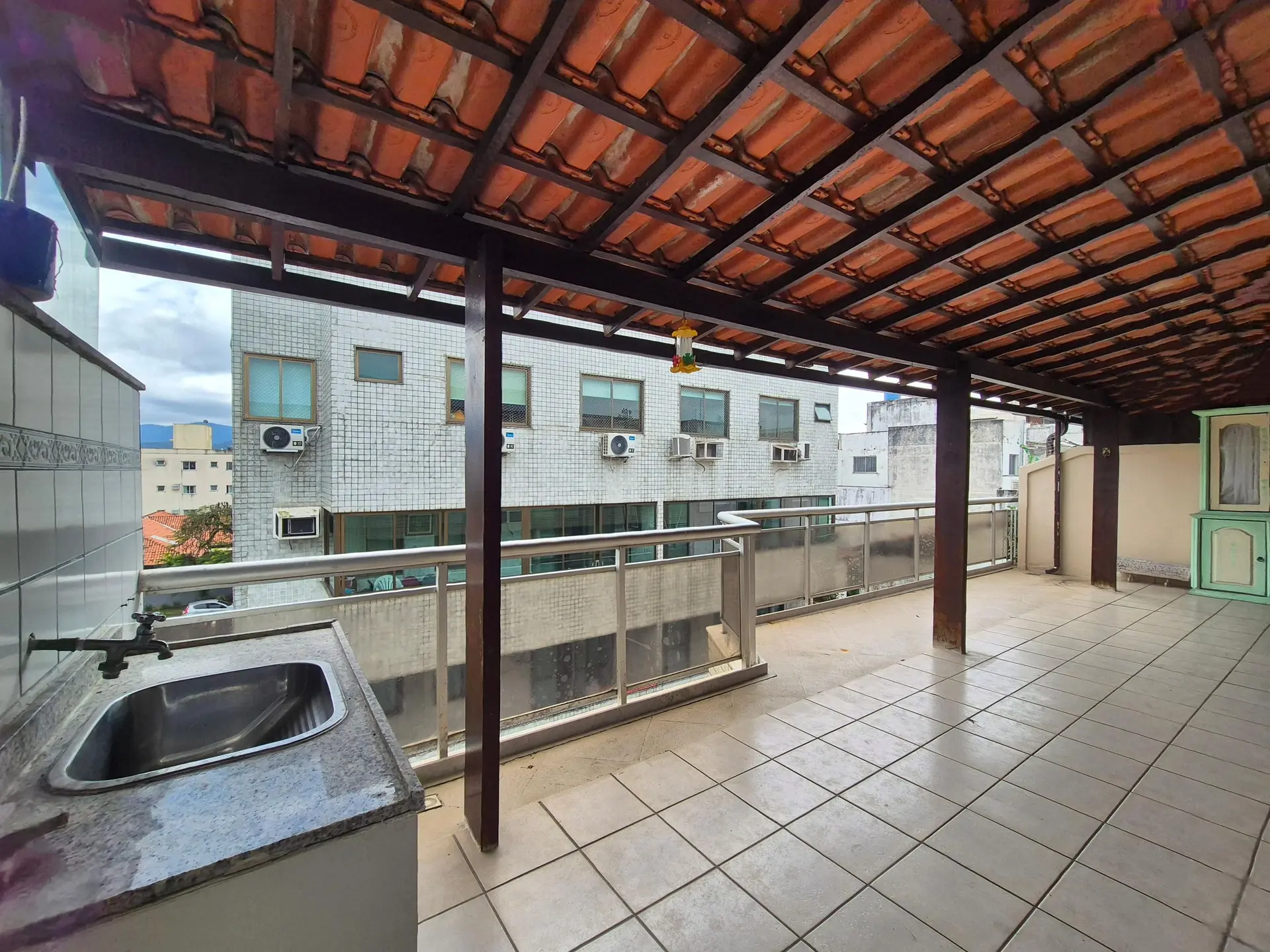 3-bedroom apartment with 1 en-suite and 3 parking spots — photo 37